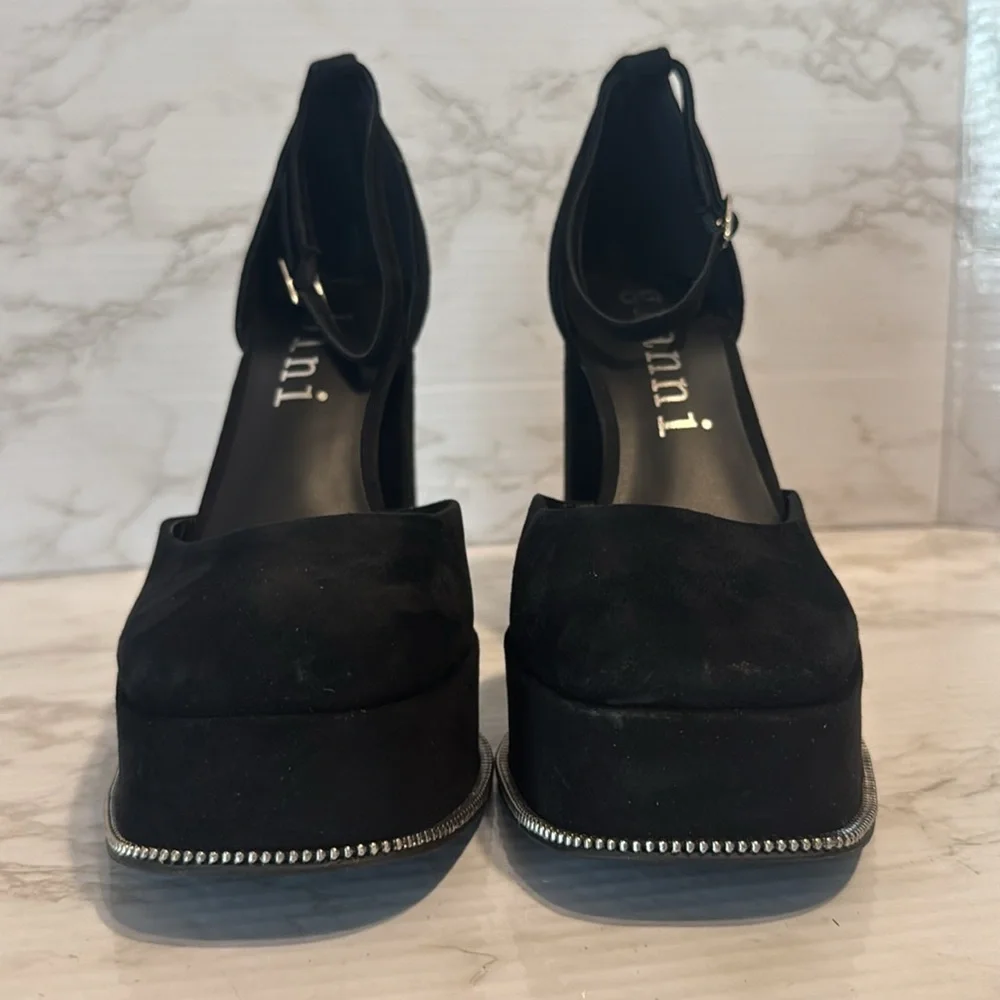 Gianni Bini Chellsie Ankle Strap Platform heels Shoes Size 9.5M
